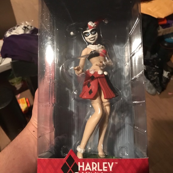 Harley Quinn Hula Girl Bobble Head Figure - Picture 2 of 7